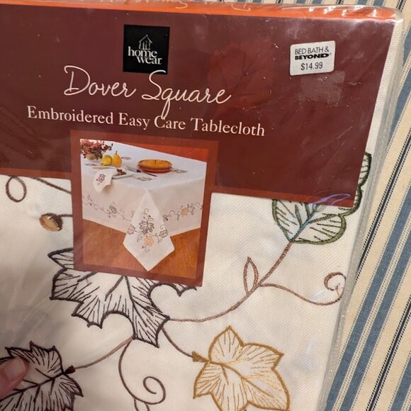 NIP! Fall Themed Embroidered Easy Care Tablecloth - Picture 3 of 5
